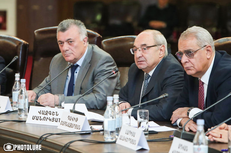 «ՀՀ–ում այսօր մեկ անձ է որոշում բոլոր հարցերը՝ Արցախի հարց, տնտեսություն, արտաքին քաղաքականություն․ դա՞ էինք ուզում»․ տեղի ունեցավ «Վերնատուն» հասարակական-քաղաքական ակումբի միավորիչ հավաքը (տեսանյութ) «ՀՀ–ում այսօր մեկ անձ է որոշում բոլոր հարցերը՝ Արցախի հարց, տնտեսություն, արտաքին քաղաքականություն․ դա՞ էինք ուզում»․ տեղի ունեցավ «Վերնատուն» հասարակական-քաղաքական ակումբի միավորիչ հավաքը (տեսանյութ)