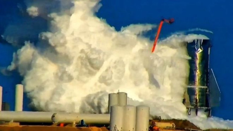 SpaceX Starship prototype blows its top