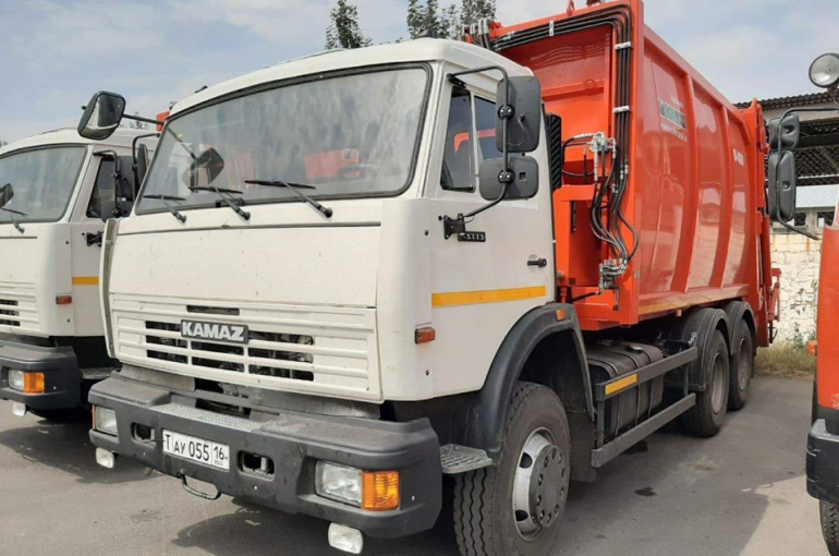 Քաղաքապետարանին 14 աղբատար մեքենա նվիրած ՍՊԸ-ի տնօրենը 2015-ին 123 հազար դրամ արժողությամբ հեռախոսի ապառիկը չի վճարել և հայտնվել է դատարանում Քաղաքապետարանին 14 աղբատար մեքենա նվիրած ՍՊԸ-ի տնօրենը 2015-ին 123 հազար դրամ արժողությամբ հեռախոսի ապառիկը չի վճարել և հայտնվել է դատարանում