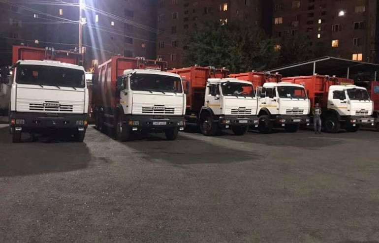 14 աղբատար նվիրել է «Ն և Ս Քոնսթրաքշն ՍՊԸ»-ն, 3 բեռնատար՝ «Ալեքս ընդ հոլդինգը»․ քաղաքապետարանը հրապարակել է նվիրատուների ցանկը 14 աղբատար նվիրել է «Ն և Ս Քոնսթրաքշն ՍՊԸ»-ն, 3 բեռնատար՝ «Ալեքս ընդ հոլդինգը»․ քաղաքապետարանը հրապարակել է նվիրատուների ցանկը