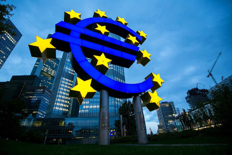 Euro zone business growth 'stays weak' in December