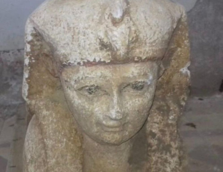 Archaeologists uncover Sphinx statue in Egypt

 