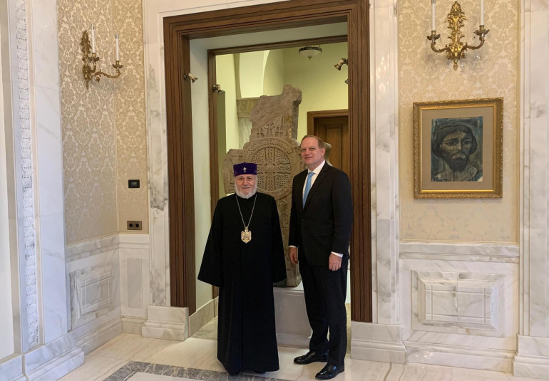 Armenian supreme patriarch hosts EastWest Institute's director