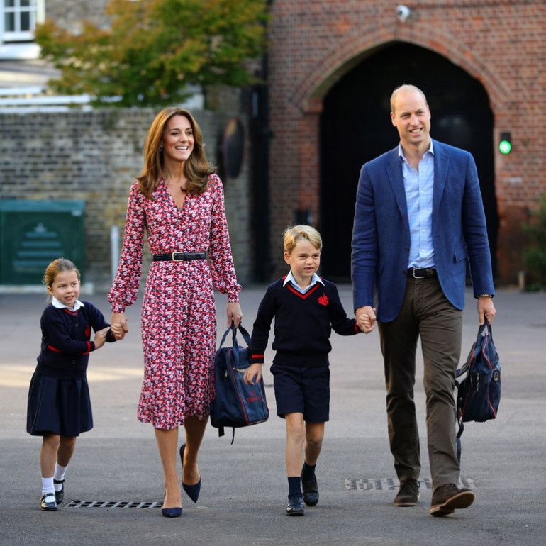 Kate Middleton shares new family portrait of royal kids in Christmas card