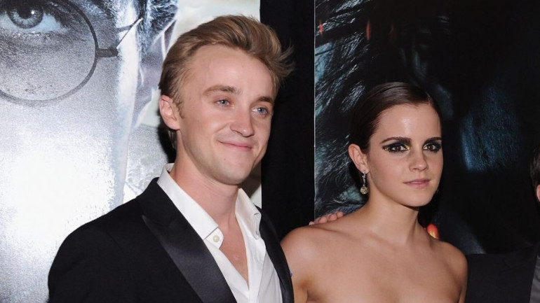'Harry Potter' stars reunite for holiday photo 'Harry Potter' stars reunite for holiday photo