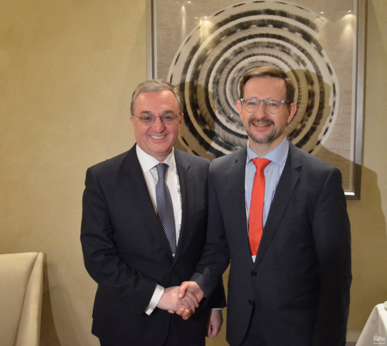 Armenian FM discusses Karabakh peace with OSCE secretary-general