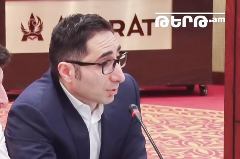 Այսօրվա իշխանություններն ամենաշատը սարսափում են ճշմարտությունից, նրանց համար ավելի հեշտ է ստեղծել ֆեյքերի խմբավորումներ, քան գալ բանավեճի. Հարություն Հարությունյան (տեսանյութ) Այսօրվա իշխանություններն ամենաշատը սարսափում են ճշմարտությունից, նրանց համար ավելի հեշտ է ստեղծել ֆեյքերի խմբավորումներ, քան գալ բանավեճի. Հարություն Հարությունյան (տեսանյութ)