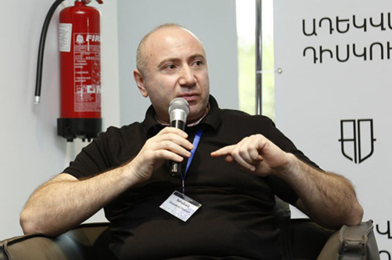 Pashinyan ‘too centered’ on case over Constitutional Court, ignoring Artsakh issue - analyst Pashinyan ‘too centered’ on case over Constitutional Court, ignoring Artsakh issue - analyst