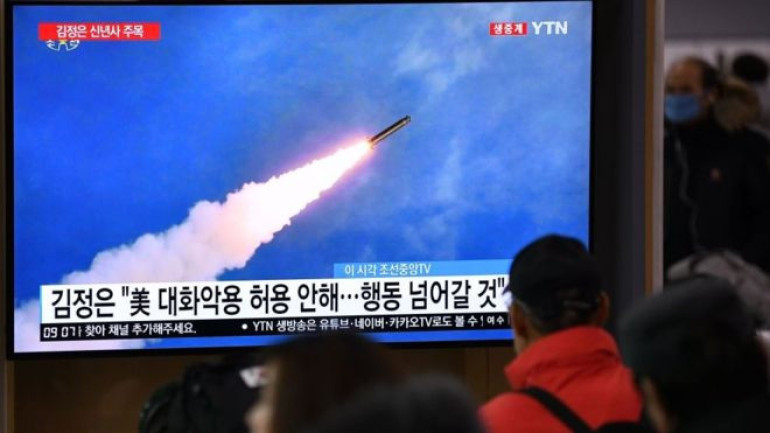 North Korea 'fires two missiles in first test of the year'