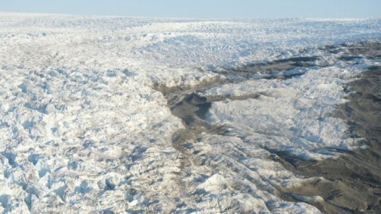 Greenland and Antarctica ice loss accelerating