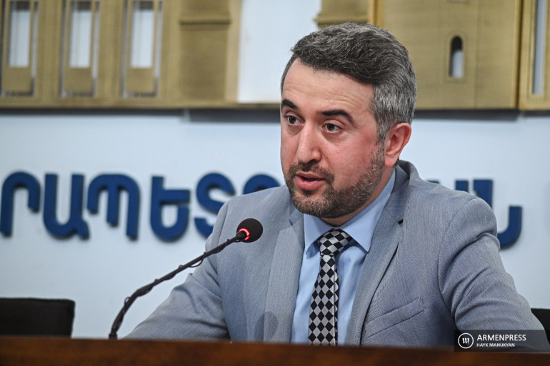 Ճգնաժամը նաև մարտահրավեր է մշակույթի ոլորտին՝ նորոգելու սեփական դեմքը. Արայիկ Խզմալյան