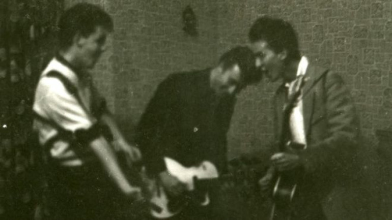 Rare Beatles photo emerges on Fab Four split anniversary