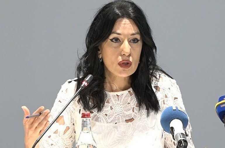 Այն կեղտոտ, անմակարդակ արշավը, որ սկսվել է Հայ առաքելական եկեղեցու հանդեպ, համարում եմ կազմաքանդող. Նաիրա Զոհրաբյան (տեսանյութ) Այն կեղտոտ, անմակարդակ արշավը, որ սկսվել է Հայ առաքելական եկեղեցու հանդեպ, համարում եմ կազմաքանդող. Նաիրա Զոհրաբյան (տեսանյութ)