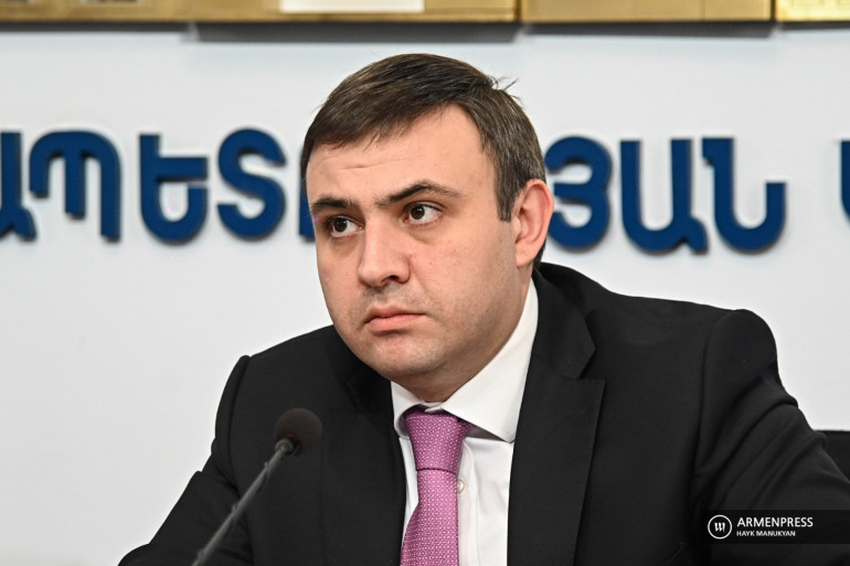 Գրեթե բոլոր սահամանափակումները հանվում են, չեն գործի տրանսպորտը, մոլերը, հանրախանութները․ սրճարաններն ու ռեստորանները կգործեն, եթե ունեն բացօթյա տարածք. փոխնախարար (տեսանյութ)