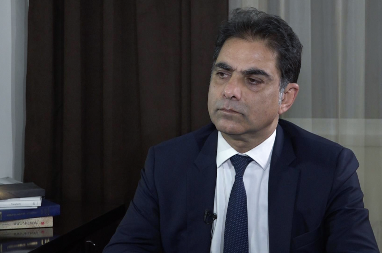 Ճիշտ չէ, որ սփյուռքի բոլոր գործիչները համաձայն են Փաշինյանի քաղաքականության հետ. Մուրադ Փափազյան