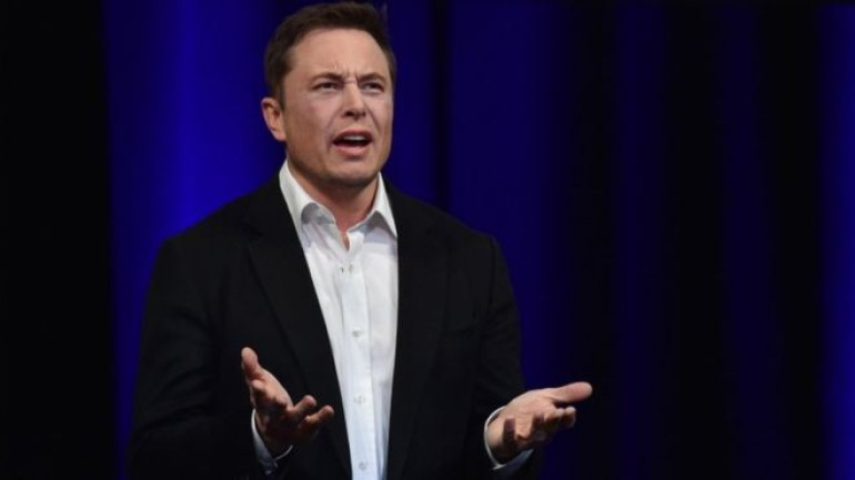 Elon Musk vows to move Tesla factory in coronavius lockdown row

 