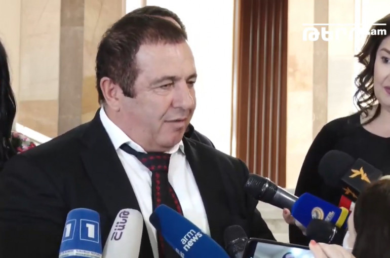 Իրավապահները Գագիկ Ծառուկյանի առանձնատանն են. Aravot.am Իրավապահները Գագիկ Ծառուկյանի առանձնատանն են. Aravot.am