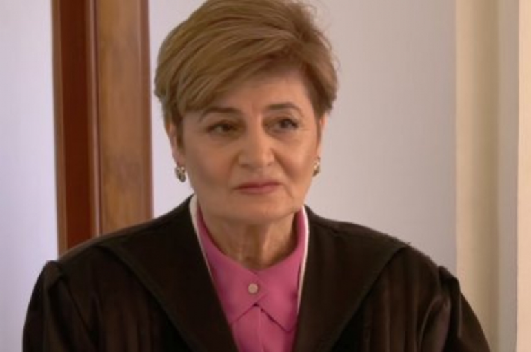 Քոչարյանին կալանքից ազատած դատավոր Արսեն Նիկողոսյանն իրեն բնորոշ խիզախ որոշում է կայացրել, նախորդ դատավորներին եկել են փոխարինելու ավելի անկախ ու անկաշկանդ դատավորներ. Մանուշակ Պետրոսյան Քոչարյանին կալանքից ազատած դատավոր Արսեն Նիկողոսյանն իրեն բնորոշ խիզախ որոշում է կայացրել, նախորդ դատավորներին եկել են փոխարինելու ավելի անկախ ու անկաշկանդ դատավորներ. Մանուշակ Պետրոսյան