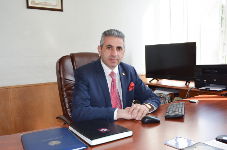 Ոստիկաններն ապօրինի կերպով ցանկացել են բերման ենթարկել ՍԴ աշխատակազմի ղեկավար Էդգար Ղազարյանին. Միհրան Պողոսյան Ոստիկաններն ապօրինի կերպով ցանկացել են բերման ենթարկել ՍԴ աշխատակազմի ղեկավար Էդգար Ղազարյանին. Միհրան Պողոսյան