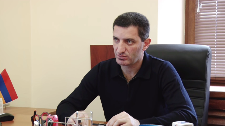 Դիմակ կրելն այլևս պարտադիր չի լինի Նիկոլ Փաշինյանի, Արարատ Միրզոյանի, կաթողիկոսի և մի շարք այլ պաշտոնյաների համար․ պարետի նոր որոշումը Դիմակ կրելն այլևս պարտադիր չի լինի Նիկոլ Փաշինյանի, Արարատ Միրզոյանի, կաթողիկոսի և մի շարք այլ պաշտոնյաների համար․ պարետի նոր որոշումը