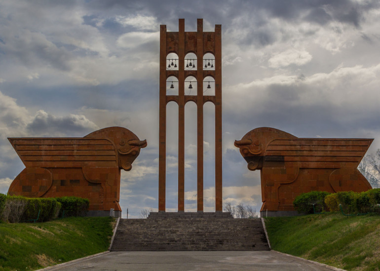 Սարդարապատի հուշահամալիրում, Արմավիրի եկեղեցու և հարակից տարածքներում սոցիալական հեռավորություն չպահելու, դիմակը սխալ կրելու դեպքեր են արձանագրվել. ԲԸՏՄ Սարդարապատի հուշահամալիրում, Արմավիրի եկեղեցու և հարակից տարածքներում սոցիալական հեռավորություն չպահելու, դիմակը սխալ կրելու դեպքեր են արձանագրվել. ԲԸՏՄ