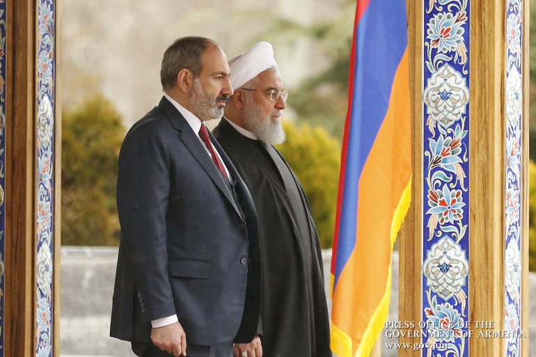 Pashinyan briefs Iran's Rouhani on Turkey's involvement in fighting over Artsakh