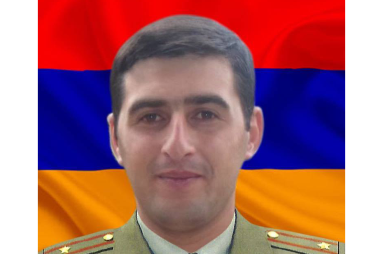 Դավիթը զոհվեց հանուն հայրենիքի, ռազմաճակատ գնալիս ընտանիքին ասաց. «Ձեզ ձիգ պահեք, ամուր եղեք, հաղթանակը մերն է». զոհված մայորի ազգական Դավիթը զոհվեց հանուն հայրենիքի, ռազմաճակատ գնալիս ընտանիքին ասաց. «Ձեզ ձիգ պահեք, ամուր եղեք, հաղթանակը մերն է». զոհված մայորի ազգական