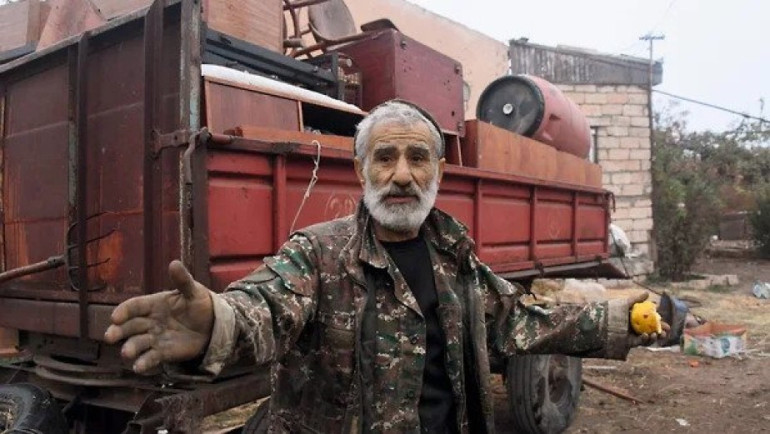 «Ուխտասարի վերջին օրը. այն, ինչ մենք ունեինք, մեր իշխանությունը չկարողացավ պահպանել». Коммерсантъ-ի անդրադարձը նրան՝ ինչպես է հայկական գյուղն ադրբեջանական տարածք դարձել «Ուխտասարի վերջին օրը. այն, ինչ մենք ունեինք, մեր իշխանությունը չկարողացավ պահպանել». Коммерсантъ-ի անդրադարձը նրան՝ ինչպես է հայկական գյուղն ադրբեջանական տարածք դարձել
