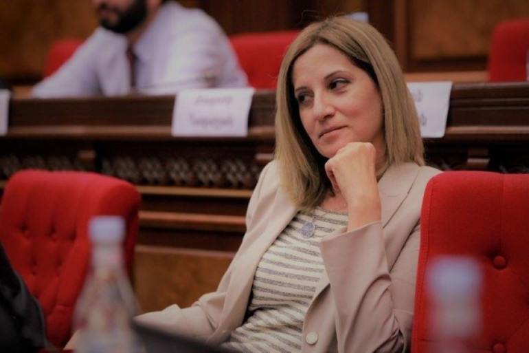 «Կարևոր չէ՝ ով է սկսել պատերազմը, ում պատմական հողն է Արցախը. պետք է առաջ նայենք». «Իմ քայլի» պատգամավոր Անուշ Բեղլոյանը՝ թուրքերի, ադրբեջանցիների մասնակցությամբ կոնֆերանսի ժամանակ (տեսանյութ) «Կարևոր չէ՝ ով է սկսել պատերազմը, ում պատմական հողն է Արցախը. պետք է առաջ նայենք». «Իմ քայլի» պատգամավոր Անուշ Բեղլոյանը՝ թուրքերի, ադրբեջանցիների մասնակցությամբ կոնֆերանսի ժամանակ (տեսանյութ)
