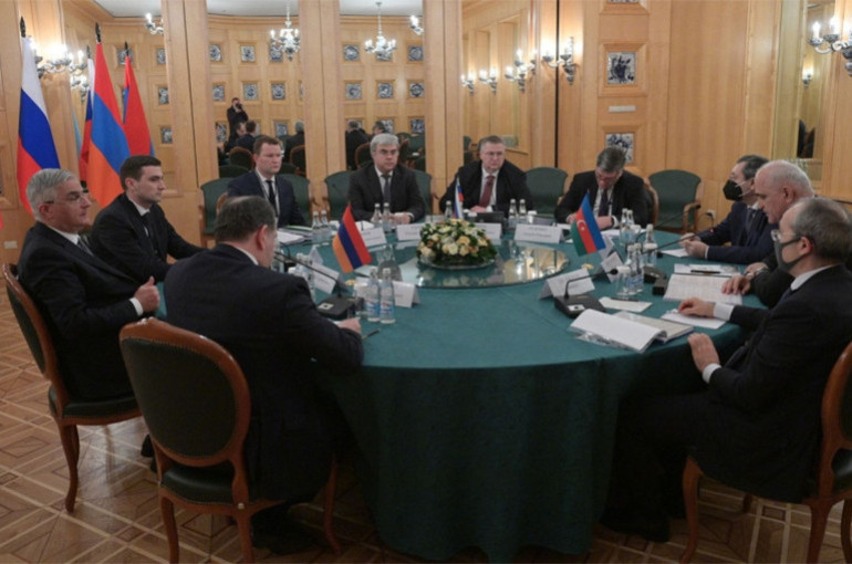 Armenian-Russian-Azerbaijani expert groups hold session in Moscow