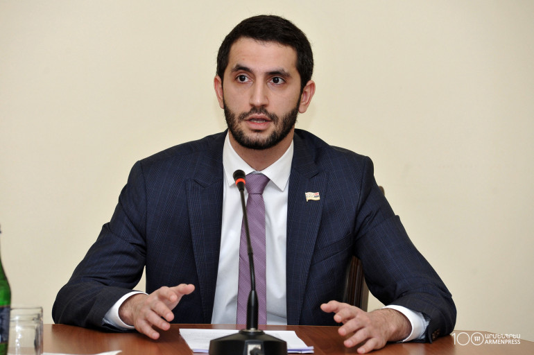 «Պատերազմի օրերին զրահաբաճկոններ ձեռք բերելու հարցը բավականին շտապ էր, բայց ՊՆ-ին ուղղեք հարցը». Ռուբեն Ռուբինյանը՝ 600 դոլարով զրահաբաճկոններ գնելու մասին «Պատերազմի օրերին զրահաբաճկոններ ձեռք բերելու հարցը բավականին շտապ էր, բայց ՊՆ-ին ուղղեք հարցը». Ռուբեն Ռուբինյանը՝ 600 դոլարով զրահաբաճկոններ գնելու մասին