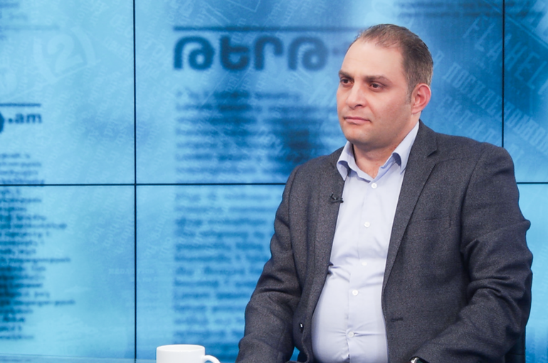 «Գագիկ Սողոմոնյան» ֆեյքի գործը ԱԱԾ-ում չի կարող քննվել՝ գործի նյութերում ԱԱԾ տնօրենի մասին նրա գրառումներն են, իսկ Ա.Սաղաթելյանին առնչվող կասկածանքի և մեղադրանքի նյութերում փոփոխություն կա. Պողոսյան «Գագիկ Սողոմոնյան» ֆեյքի գործը ԱԱԾ-ում չի կարող քննվել՝ գործի նյութերում ԱԱԾ տնօրենի մասին նրա գրառումներն են, իսկ Ա.Սաղաթելյանին առնչվող կասկածանքի և մեղադրանքի նյութերում փոփոխություն կա. Պողոսյան