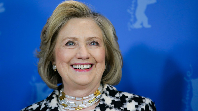 Hillary Clinton to pen political thriller