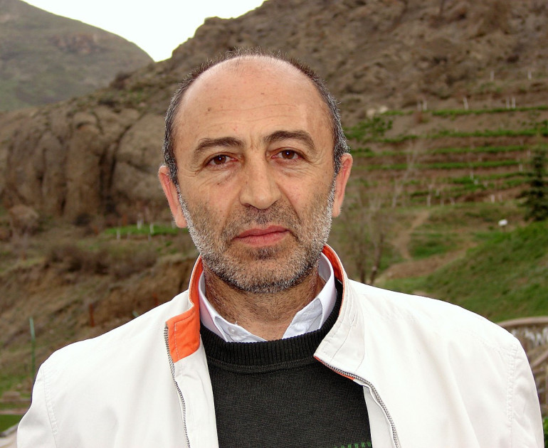 Կողոպտել են «Սիսական» ջոկատի հրամանատար Աշոտ Մինասյանի հայրական տունը․ ջարդել են ամեն ինչ և գողացել նրա ու եղբոր շքանշանները Կողոպտել են «Սիսական» ջոկատի հրամանատար Աշոտ Մինասյանի հայրական տունը․ ջարդել են ամեն ինչ և գողացել նրա ու եղբոր շքանշանները