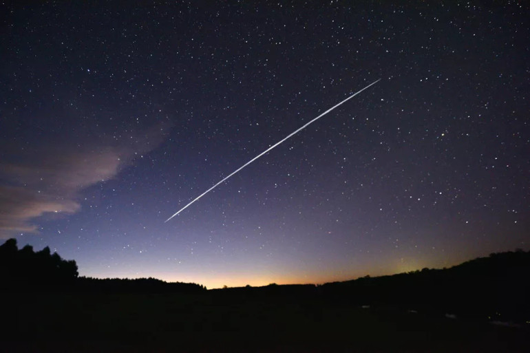 Space X to beam Starlink Internet to vehicles, aircraft and ships