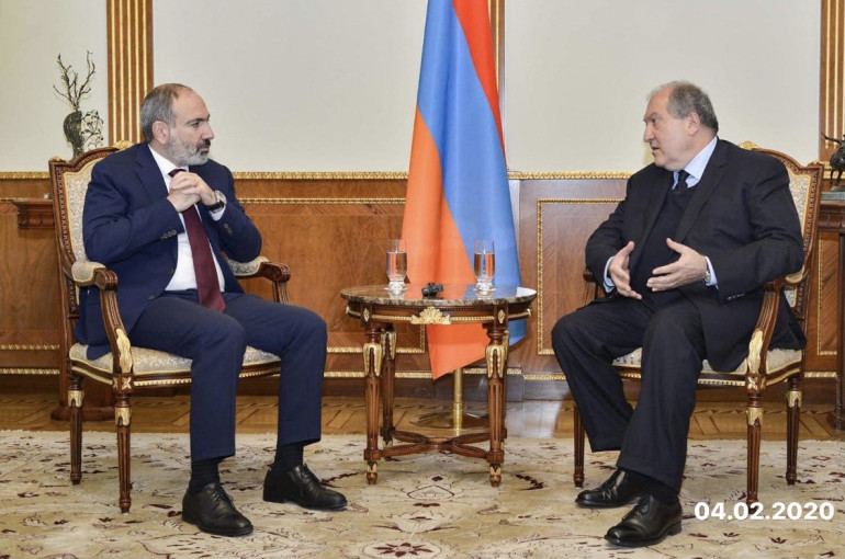 Արմեն Սարգսյանը հանդիպել է Նիկոլ Փաշինյանի հետ․ որպես երկրում ստեղծված իրավիճակի լուծում` անդրադարձ է կատարվել ԱԺ արտահերթ ընտրությունների անցկացմանը Արմեն Սարգսյանը հանդիպել է Նիկոլ Փաշինյանի հետ․ որպես երկրում ստեղծված իրավիճակի լուծում` անդրադարձ է կատարվել ԱԺ արտահերթ ընտրությունների անցկացմանը