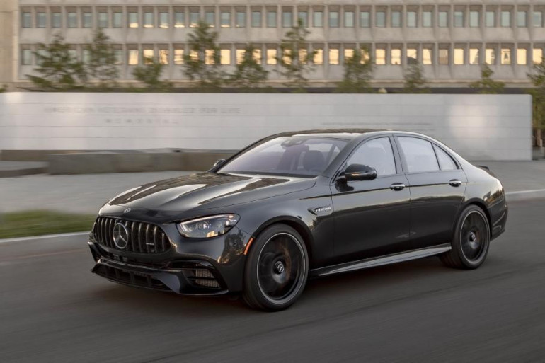 Mercedes-Benz-ի E-Class շարքը կհամալրվի նոր առաջատար մոդելով

 