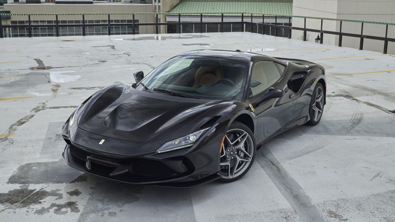 Գերմանիայում Ferrari-ի նորաթուխ տերը, որը մոտ մեկ տարի սպասել էր մեքենային, ջարդուփշուր է արել այն գնելուց 6 ժամ անց (լուսանկար)