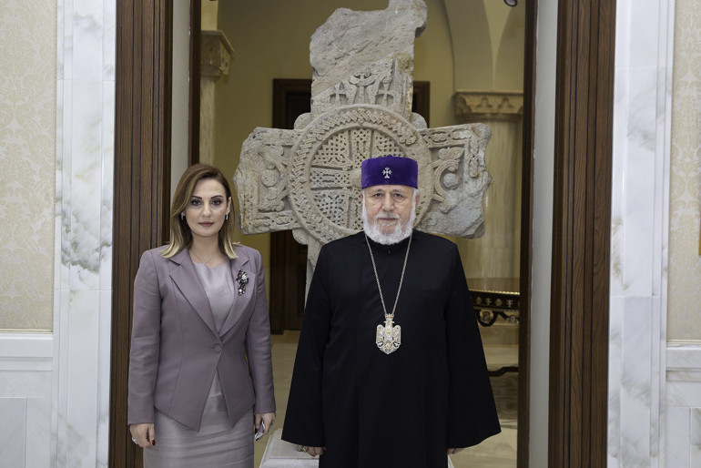 Armenian Supreme Patriarch hosts Lebanese youth and sports minister Armenian Supreme Patriarch hosts Lebanese youth and sports minister