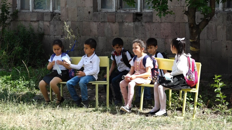 Հայանիստի դպրոցը մնացել է առանց տանիքի․ աշակերտները դասերի մի մասը դրսում են անցկացնում (տեսանյութ)