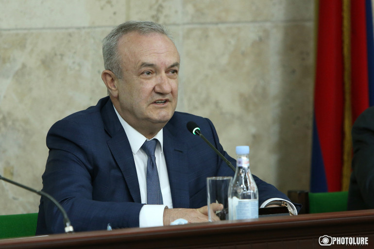Համարեք, որ այո՛ գաղափարը իմն է եղել. Վահրամ Դումանյանը՝ ԵՊՀ հոգաբարձուների խորհրդի իշխանական ներկայացուցիչների հրաժարականի մասին