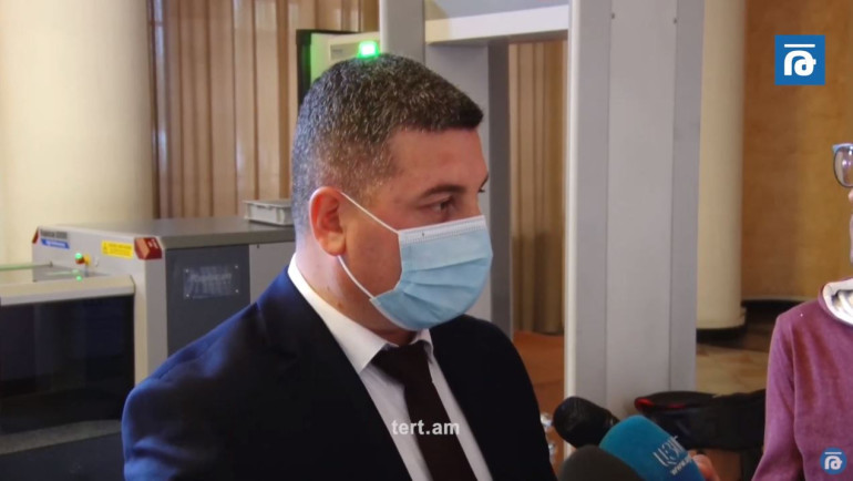 Կան վայրեր, որտեղ ռելիեֆը բարդ է, և հակառակորդը տեղակայման գործընթաց չէր արել, հիմա դա են անում, մեր զինուժն էլ հետևում է, որ առաջ չգան. Գնել Սանոսյան (տեսանյութ)
