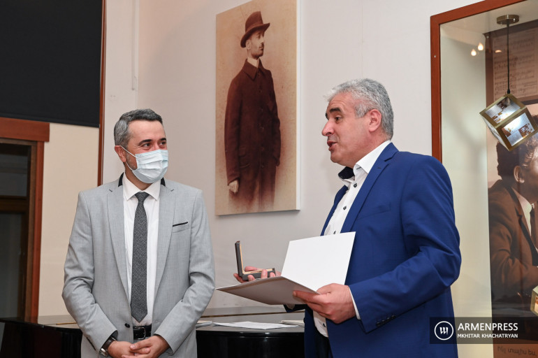 Թանգարանների միջազգային տոնին ոլորտի ներկայացուցիչներին ԿԳՄՍՆ ոսկե մեդալներ hանձնվեցին