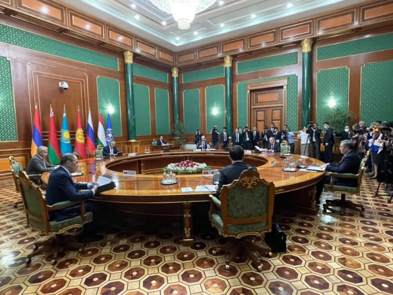 Մեկնարկել է ՀԱՊԿ ԱԳ նախարարների խորհրդի նիստը՝ նեղ կազմով