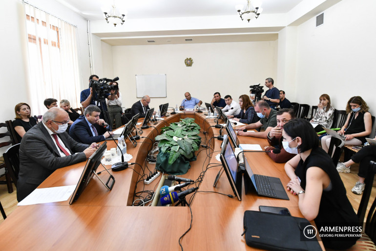 Տարածքային կառավարման, տեղական ինքնակառավարման հարցերի մշտական հանձնաժողովի նիստի օրակարգում էր նաև «Սահմանամերձ համայնքների սոցիալական աջակցության մասին» օրենքում լրացում կատարելու մասին հարցը