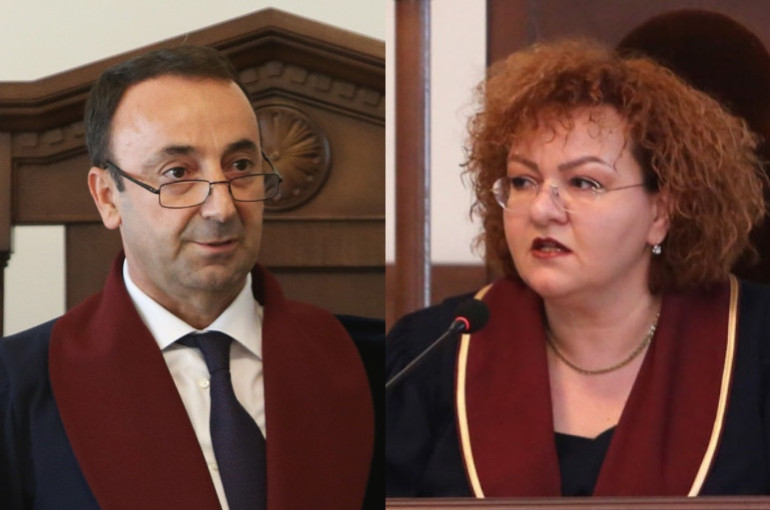 ՍԴ դիմող սուբյեկտները ՍԴ–ին քննադատելու, առավել ևս «դասեր տալու», ՍԴ որոշումը հակասահմանադրական անվանելու լիազորություն, մանդատ, բարոյական իրավունք չունեն․ ՍԴ դատավորները՝ Դատախազությանը ՍԴ դիմող սուբյեկտները ՍԴ–ին քննադատելու, առավել ևս «դասեր տալու», ՍԴ որոշումը հակասահմանադրական անվանելու լիազորություն, մանդատ, բարոյական իրավունք չունեն․ ՍԴ դատավորները՝ Դատախազությանը