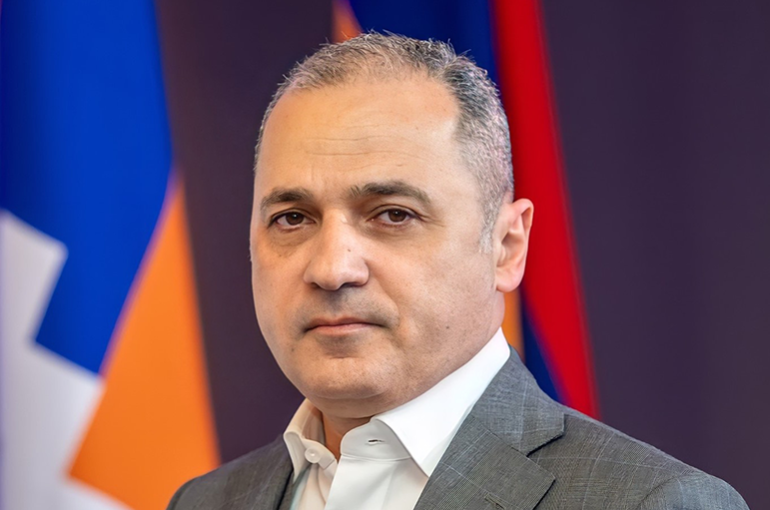 Սյունիքի մարզի Սև լճի մոտ 1000-ից ավելի ադրբեջանցի զինվորական կա, ձորի հատվածում ավելի շատ են. Վահե Հակոբյան