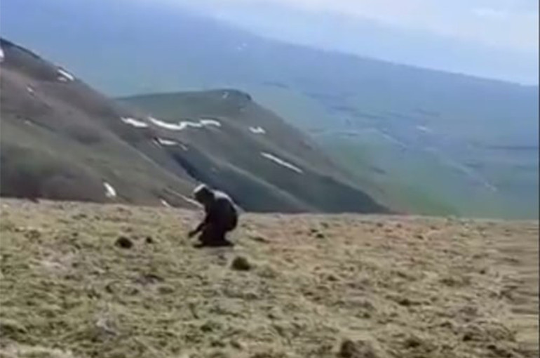 Ադրբեջանցիները հաստատվել են Կութ գյուղից շուրջ 6կմ հյուսիս-արևելք գտնվող լեռնագագաթին. զբաղեցրել են գագաթային մասը՝ առաջինը ապահովելով ներկայությունը այս հատվածում․ «Ռազմինֆո»