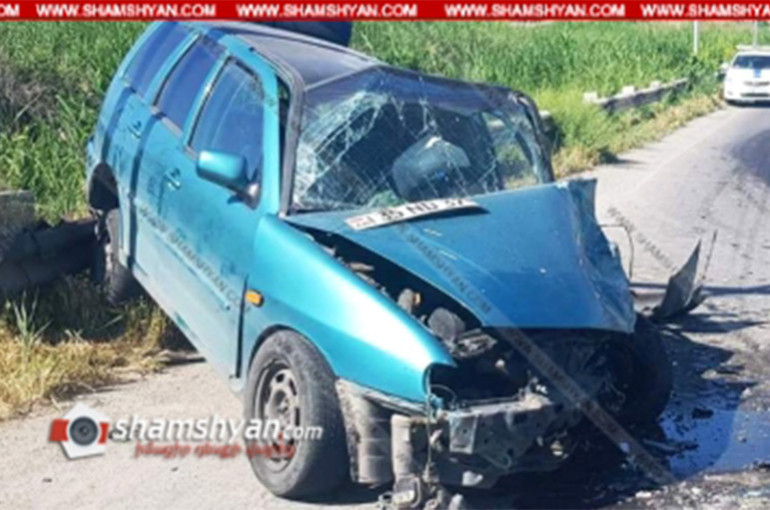 Արարատի մարզում բախվել են Mercedes-ն ու Volkswagen Polo-ն. կա վիրավոր. Shamshyan.com