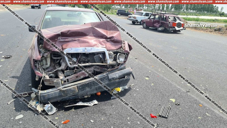 Երևան-Արմավիր ավտոճանապարհին իրար են բախվել «Mercedes» և «ВАЗ 2104» մակնիշերի ավտոմեքենաները. վարորդներից մեկը տեղափոխվել է «Վաղարշապատ» բժշկական կենտրոն. Shamshyan.com